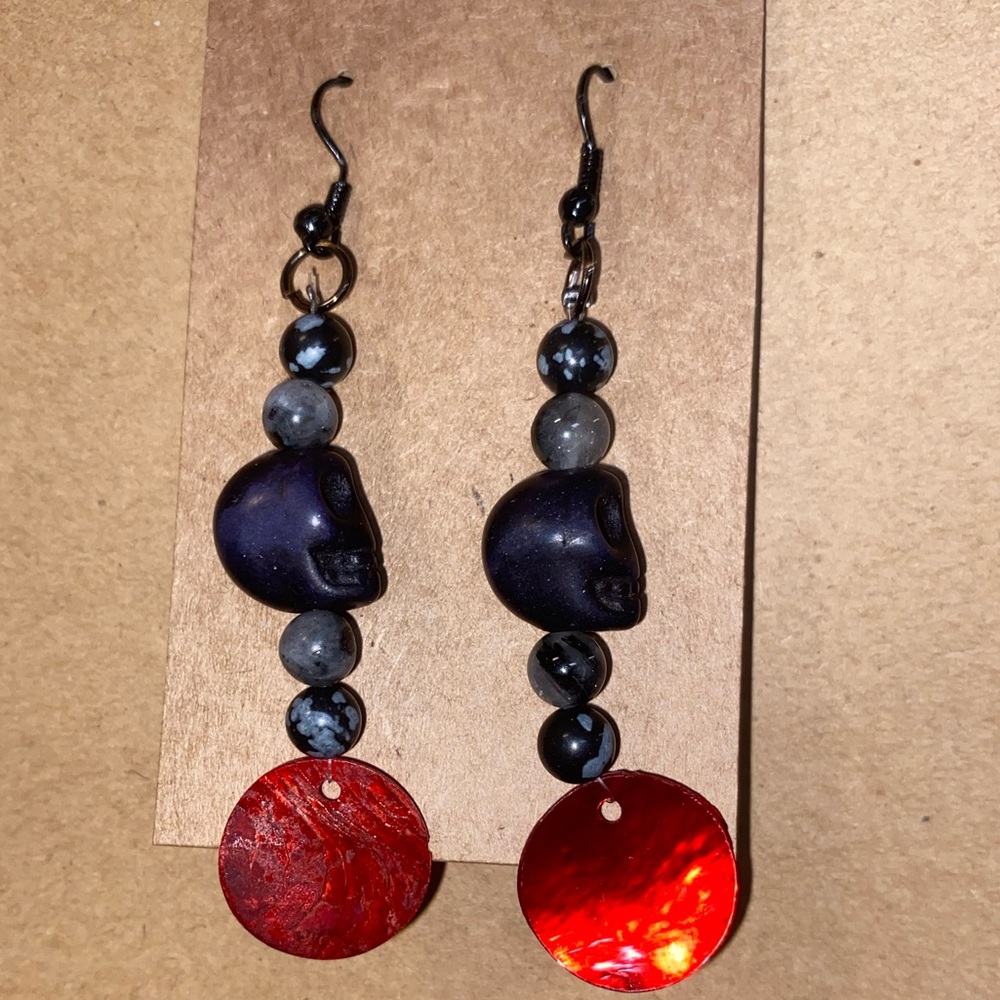 ☀️3/$9☀️ Black and Red Skull Earrings